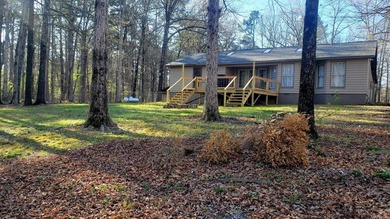 Hunters Paradise!! Beautiful 3 bedroom, 2 full bath home sitting - photo 28