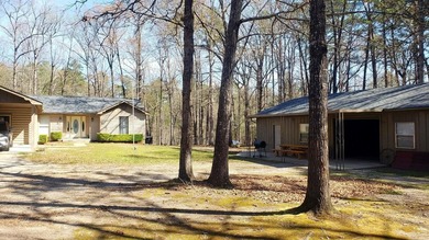 Hunters Paradise!! Beautiful 3 bedroom, 2 full bath home sitting - photo 35