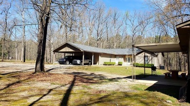 Hunters Paradise!! Beautiful 3 bedroom, 2 full bath home sitting - photo 46
