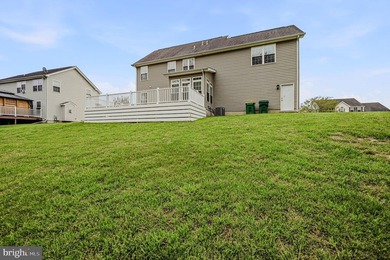 One Owner, 4 Bedroom, 2..5 Bath, 2 story home with over 2200 sq - photo 22