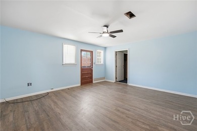 Rare value-add opportunity in Savannah! 3 bedrooms, 2 baths - photo 3