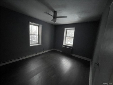 One Bedroom unit located on the first floor with large living - photo 7