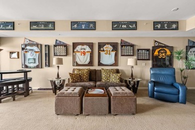 The Ultimate *FAN CAVE* with Breathtaking 11th-Floor Views Over - photo 11