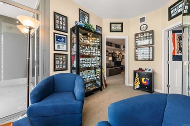 The Ultimate *FAN CAVE* with Breathtaking 11th-Floor Views Over - photo 17