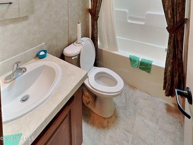 Beautiful 2-bedroom, 2-full-bath Skyline model home located in - photo 18