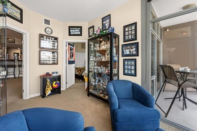 The Ultimate *FAN CAVE* with Breathtaking 11th-Floor Views Over - photo 18