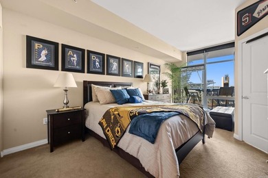 The Ultimate *FAN CAVE* with Breathtaking 11th-Floor Views Over - photo 19