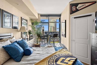 The Ultimate *FAN CAVE* with Breathtaking 11th-Floor Views Over - photo 20