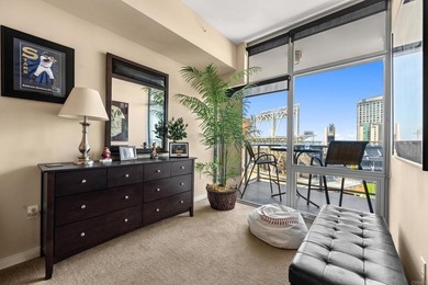 The Ultimate *FAN CAVE* with Breathtaking 11th-Floor Views Over - photo 22