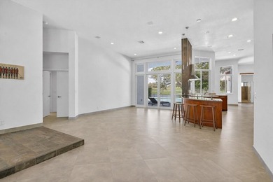 Best unobstructed view! Totally updated kitchen & bathrooms in - photo 24