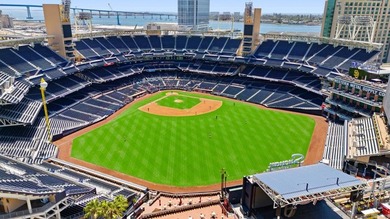 The Ultimate *FAN CAVE* with Breathtaking 11th-Floor Views Over - photo 30