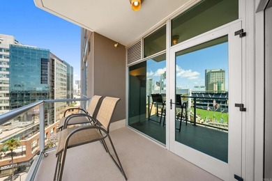 The Ultimate *FAN CAVE* with Breathtaking 11th-Floor Views Over - photo 33