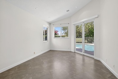 Best unobstructed view! Totally updated kitchen & bathrooms in - photo 35