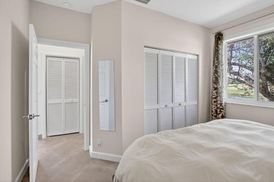 Best unobstructed view! Totally updated kitchen & bathrooms in - photo 40