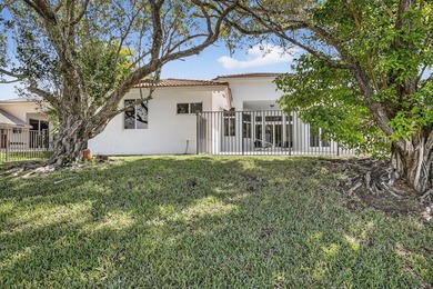 Best unobstructed view! Totally updated kitchen & bathrooms in - photo 43