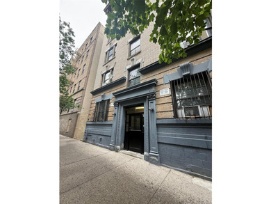 Opportunity awaits at 2116 Honeywell Avenue-a three-bedroom HDFC - photo 11