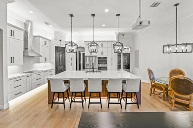 Welcome to a beautifully updated Wellington residence that - photo 12