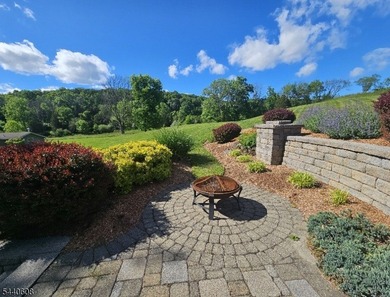 AN EXTRAORDINARY PRIVATE ESTATE RETREAT ON OVER 3 BEAUTIFULLY - photo 38
