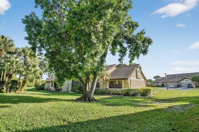 Come see this quaint, two bedroom, two bathroom villa located in - photo 42