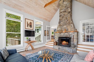 Charming contemporary cape on 2.7 south-facing acres in private - photo 3