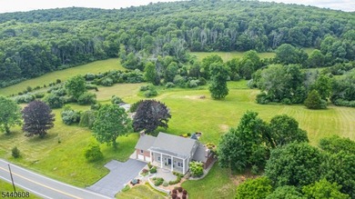 AN EXTRAORDINARY PRIVATE ESTATE RETREAT ON OVER 3 BEAUTIFULLY - photo 46