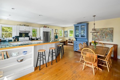 Charming contemporary cape on 2.7 south-facing acres in private - photo 8