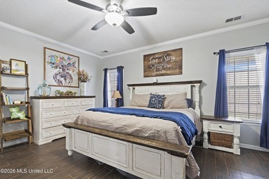 Welcome to 1211 Cross Creek E Drive in Hernando, where comfort - photo 12