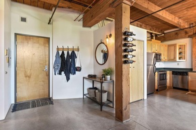 Welcome to your new home at the historic 1913 Calumet Building! - photo 12