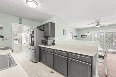 This turnkey lake home is the perfect way to get a jumpstart on - photo 12