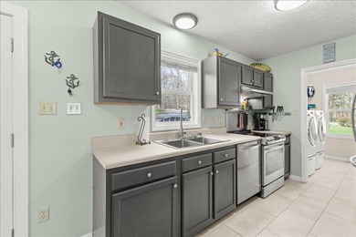 This turnkey lake home is the perfect way to get a jumpstart on - photo 13