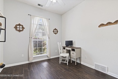 Welcome to 1211 Cross Creek E Drive in Hernando, where comfort - photo 16