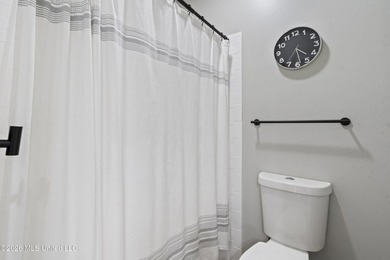 Welcome to 1211 Cross Creek E Drive in Hernando, where comfort - photo 18