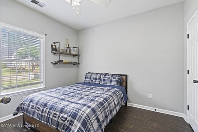 Welcome to 1211 Cross Creek E Drive in Hernando, where comfort - photo 20