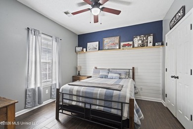 Welcome to 1211 Cross Creek E Drive in Hernando, where comfort - photo 22