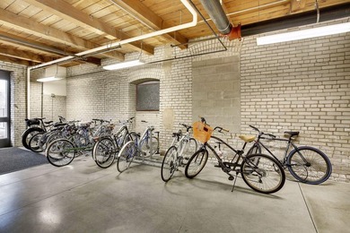 Welcome to your new home at the historic 1913 Calumet Building! - photo 23