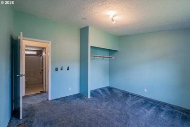 BRAND NEW ROOF, HEAT PUMP & CARPET! This 3-bed, 2-bath MFH on a - photo 26