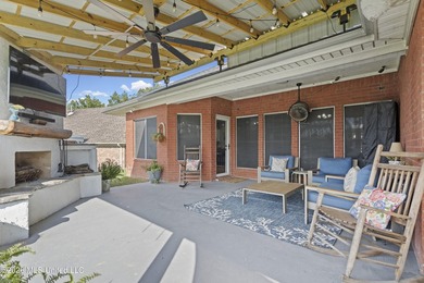 Welcome to 1211 Cross Creek E Drive in Hernando, where comfort - photo 30