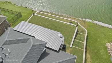Welcome to 1211 Cross Creek E Drive in Hernando, where comfort - photo 38