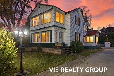 Muskegon Lake Home Sale Pending in Muskegon Michigan