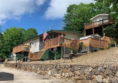 Lake of the Ozarks Home For Sale in Gravois Mills Missouri