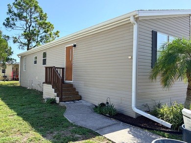 This 3/2 manufactured home is located in island Vista an all age - photo 4