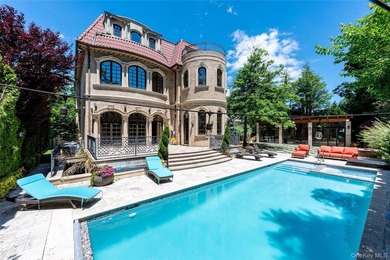Rarely does a residence of this magnitude come to market - photo 32