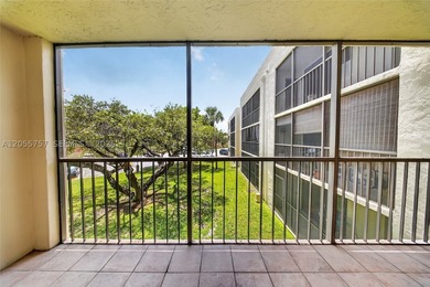 Beautifully maintained 2-bedroom, 2-bath condo in the gated - photo 22