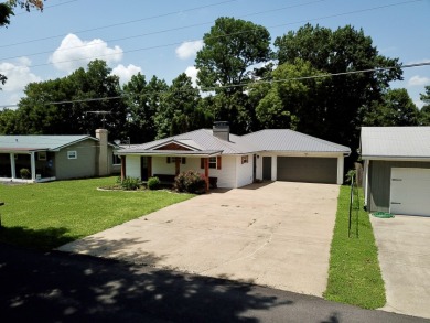 NEW PRICE!! Remodeled, waterfront, end dock & garage - photo 24