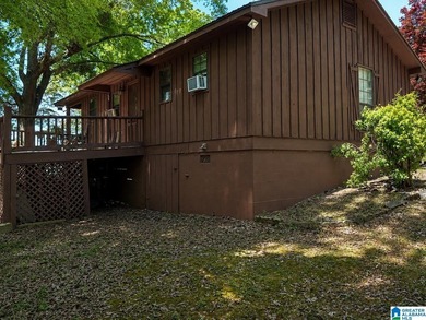 Enjoy affordable waterfront living on beautiful Lay Lake! - photo 2