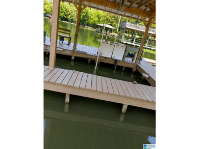 Enjoy affordable waterfront living on beautiful Lay Lake! - photo 4