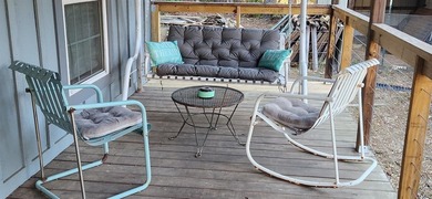 Discover this charming cabin, perfect for year-round living or a - photo 8