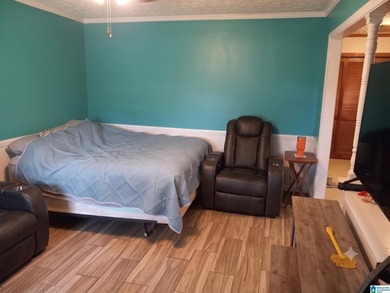 Enjoy affordable waterfront living on beautiful Lay Lake! - photo 10