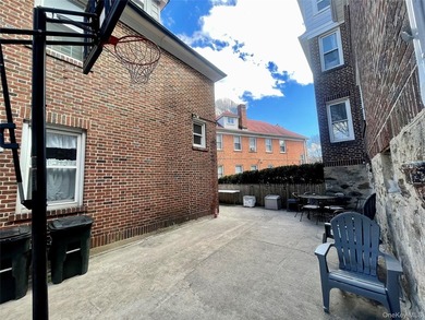 Woodlawn legal brick Triplex! Well maintained home with 3 bright - photo 32