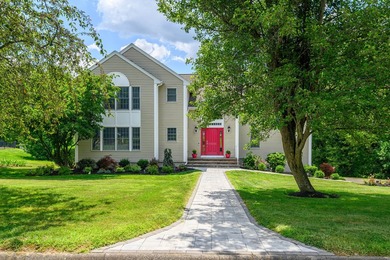 Ideally situated on a quiet cul-de-sac of similar fine homes - photo 2